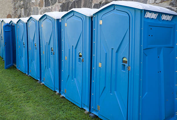 Types of Portable Toilets We Offer in Cloverdale, CA